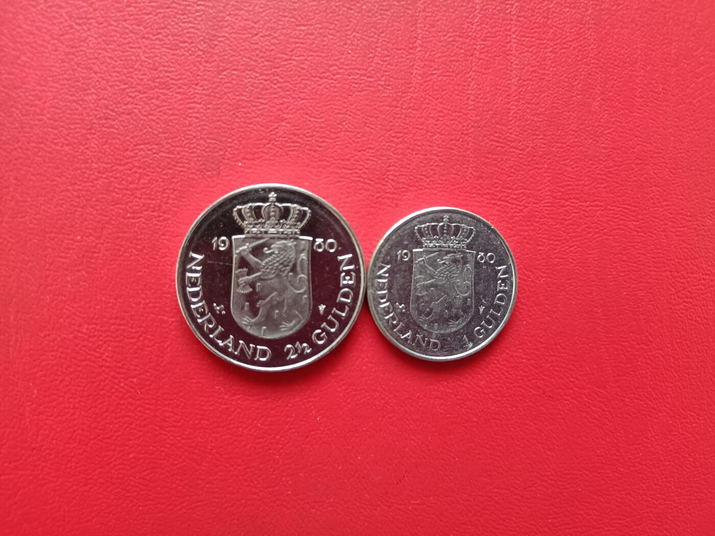 【云涧收藏】第七十七场 荷兰1980年1、2.5盾纪念币2枚