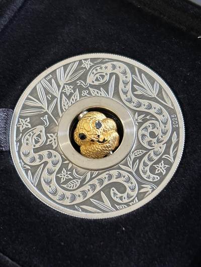 第181期拍卖 - 图瓦卢2025年中国生肖系列蛇年蛇来运转仿古银币，999银，发行6000枚，证书号1088，北京币展珀斯造币厂售价1280