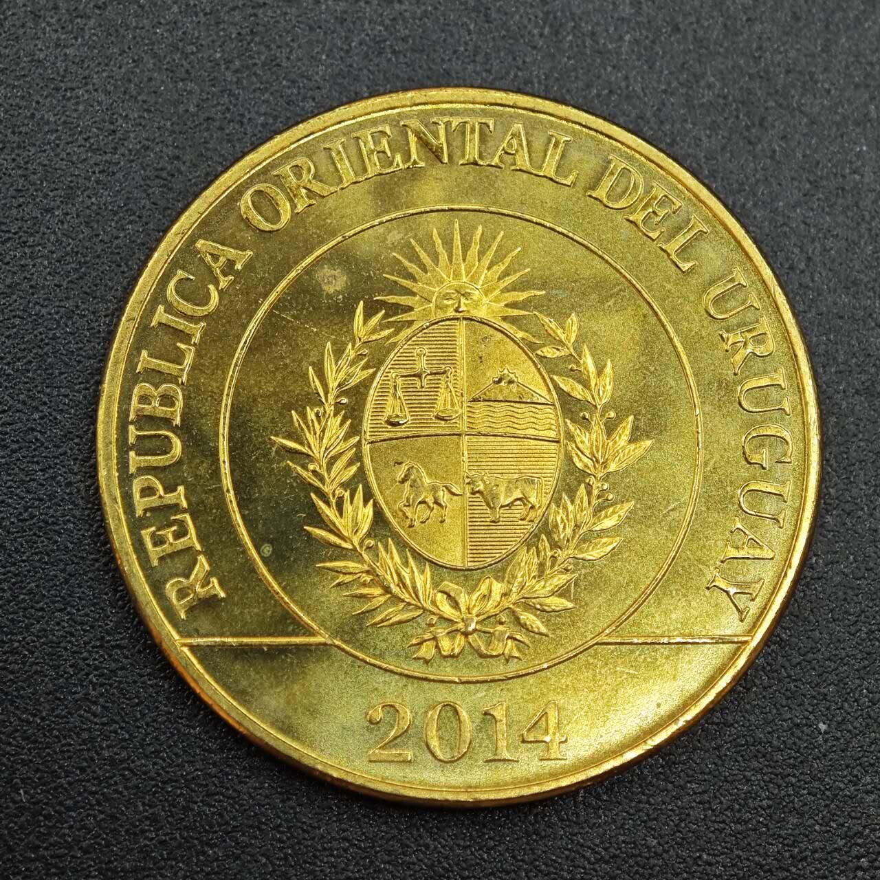 【淘币小摊】实时拍第七百八十八拍   散币小银币场   满百包邮可预留二周 每周一统一发货   乌拉圭2014年5比索鸵鸟