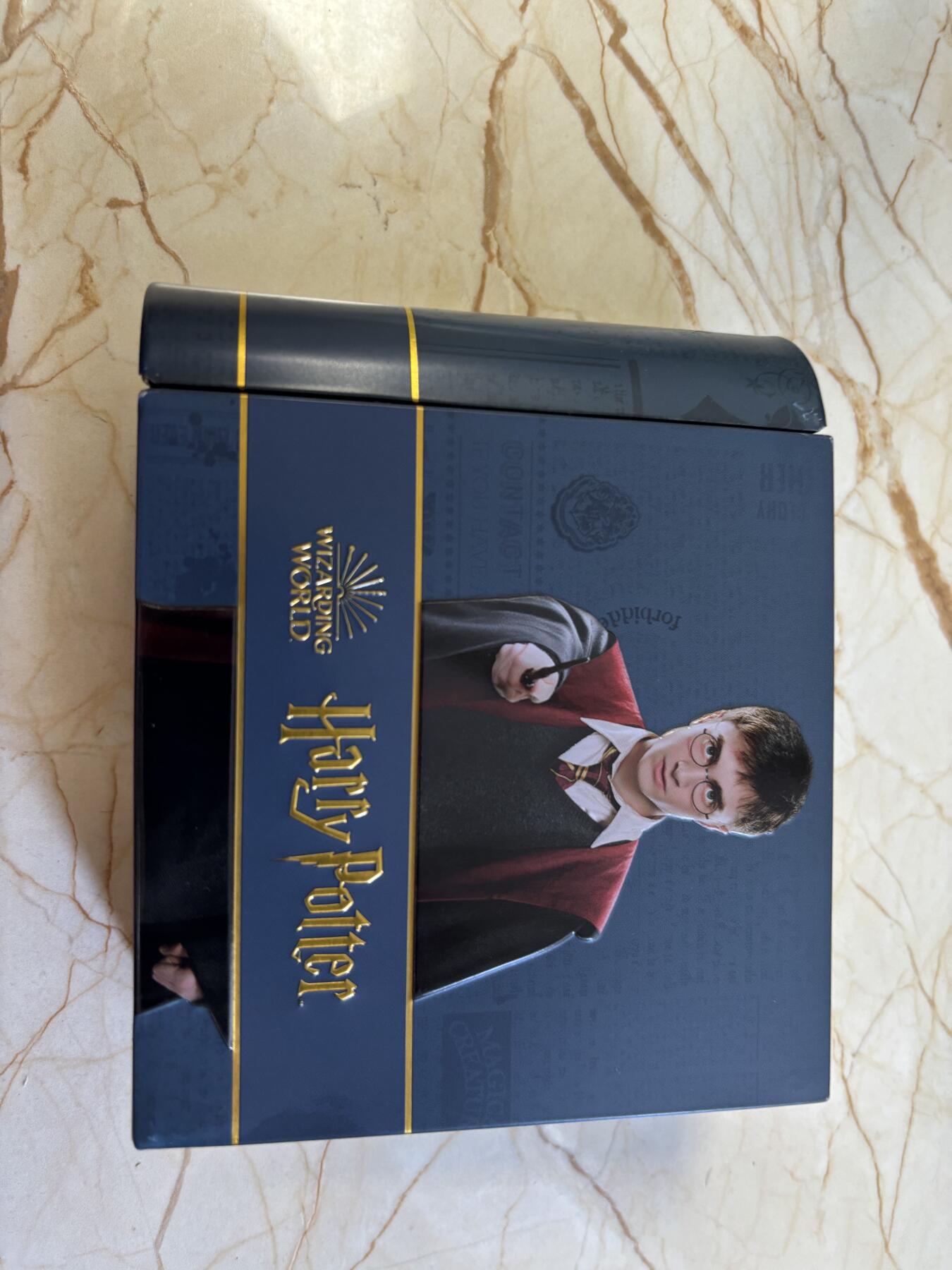 第181期拍卖 法国2022年哈利波特系列分院帽异形精制纪念银币，925银，发行5000枚，22.2克，铁盒有凹进去