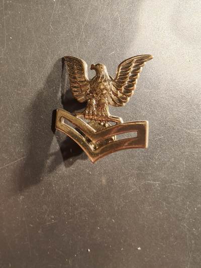 老王徽章第161期 - 美国海军一级士官金属臂章