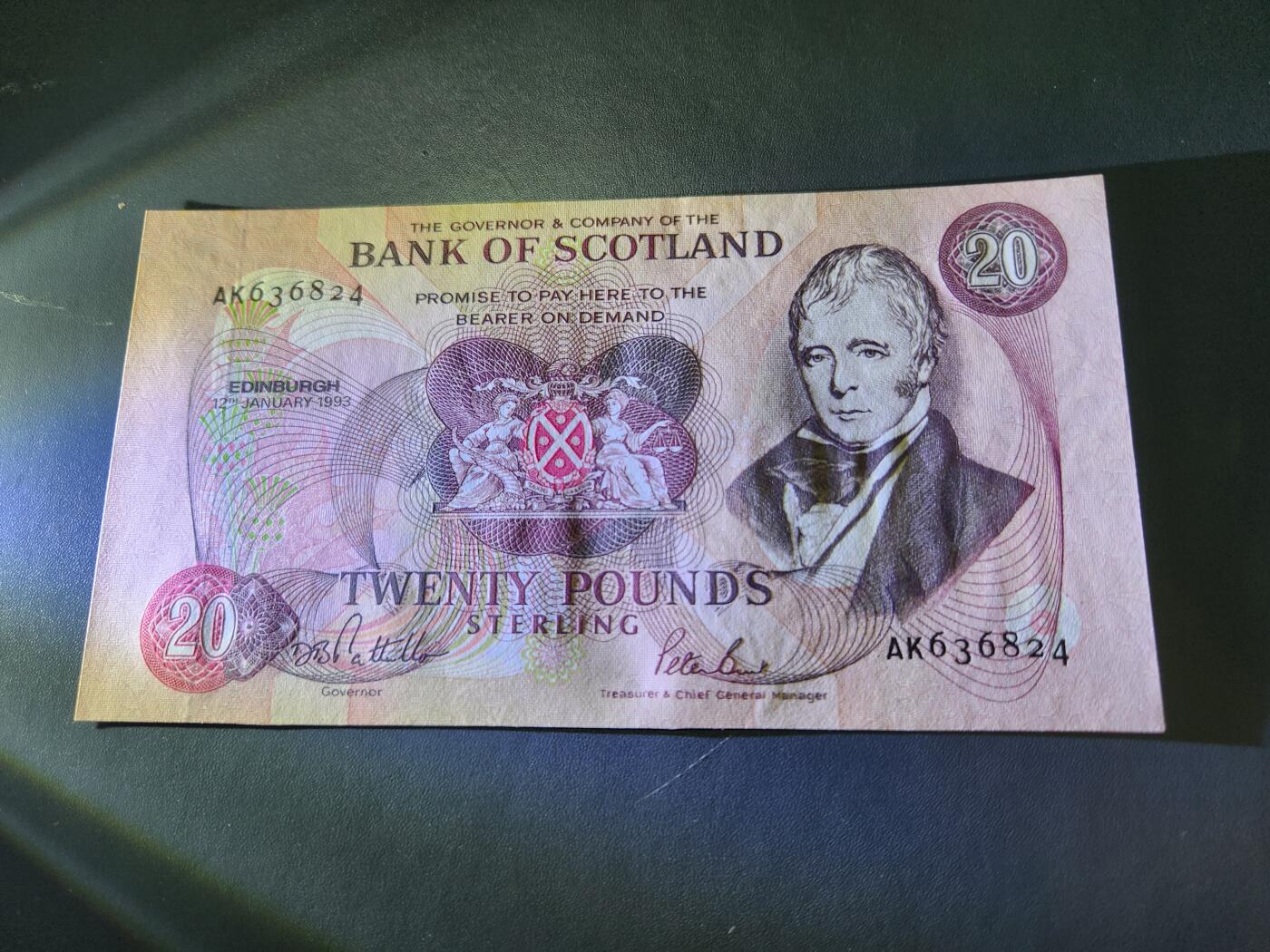 11月5号晚上8点 外国纸币自动截拍第51场 苏格兰1993年10新品轻微黄斑