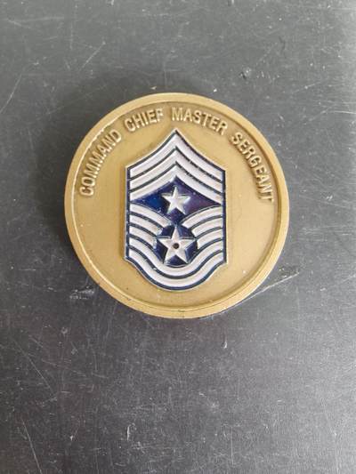 老王徽章第161期 - 美国空军总军士长纪念章     直径40mm.    重量30.3g