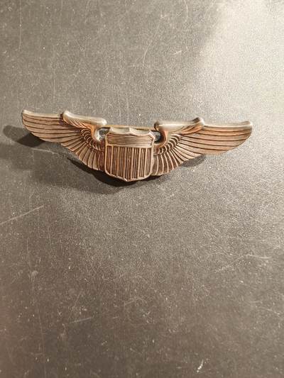 老王徽章第161期 - 美国二战陆军航空兵飞行员技能章      横针版     925银     2英寸