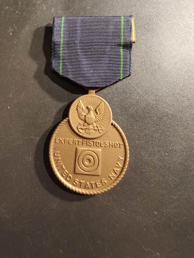 老王徽章第161期 - 美国海军手枪专精射手奖章