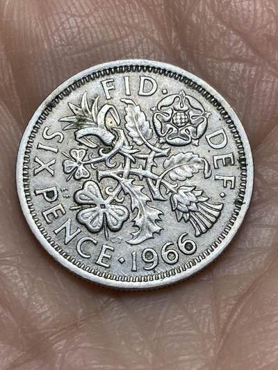 2025年第一百二十二场(总第一百四十八场）外国好品散币(免佣金) - 英国🇬🇧1966年6便士(伊丽莎白二世青年桂冠第二版)