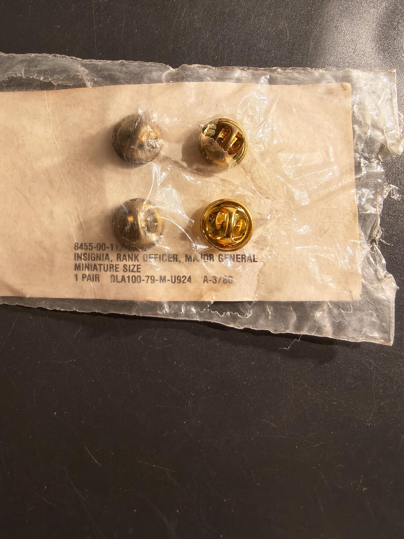 老王徽章第161期 美国少将军衔符号1组     晚礼服尺寸    原封袋装