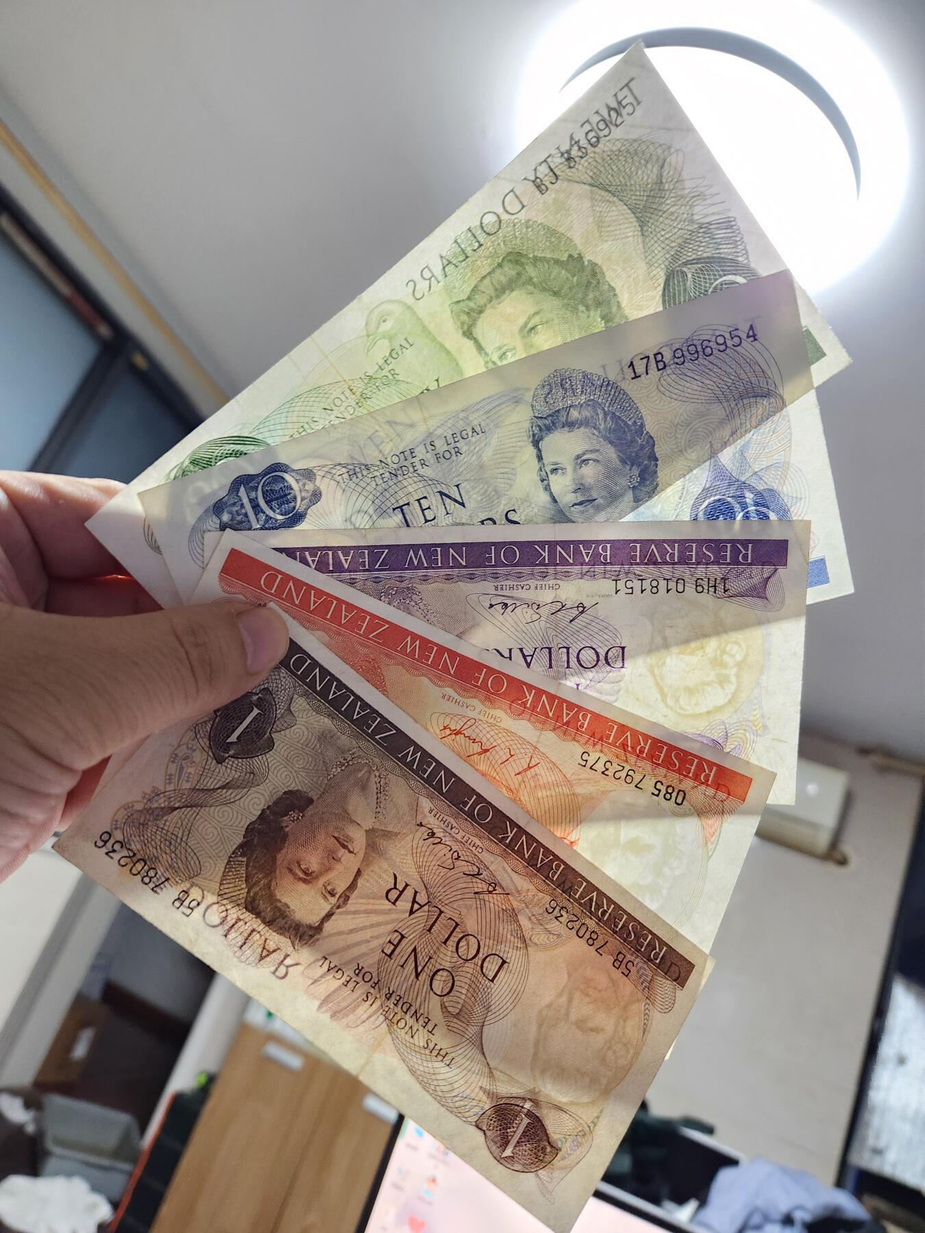 11月5号晚上8点 外国纸币自动截拍第51场