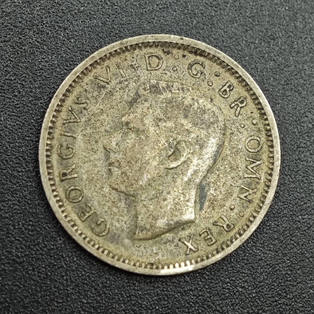 【淘币小摊】实时拍第七百八十八拍   散币小银币场   满百包邮可预留二周 每周一统一发货   英国1943年乔治六世6便士银币