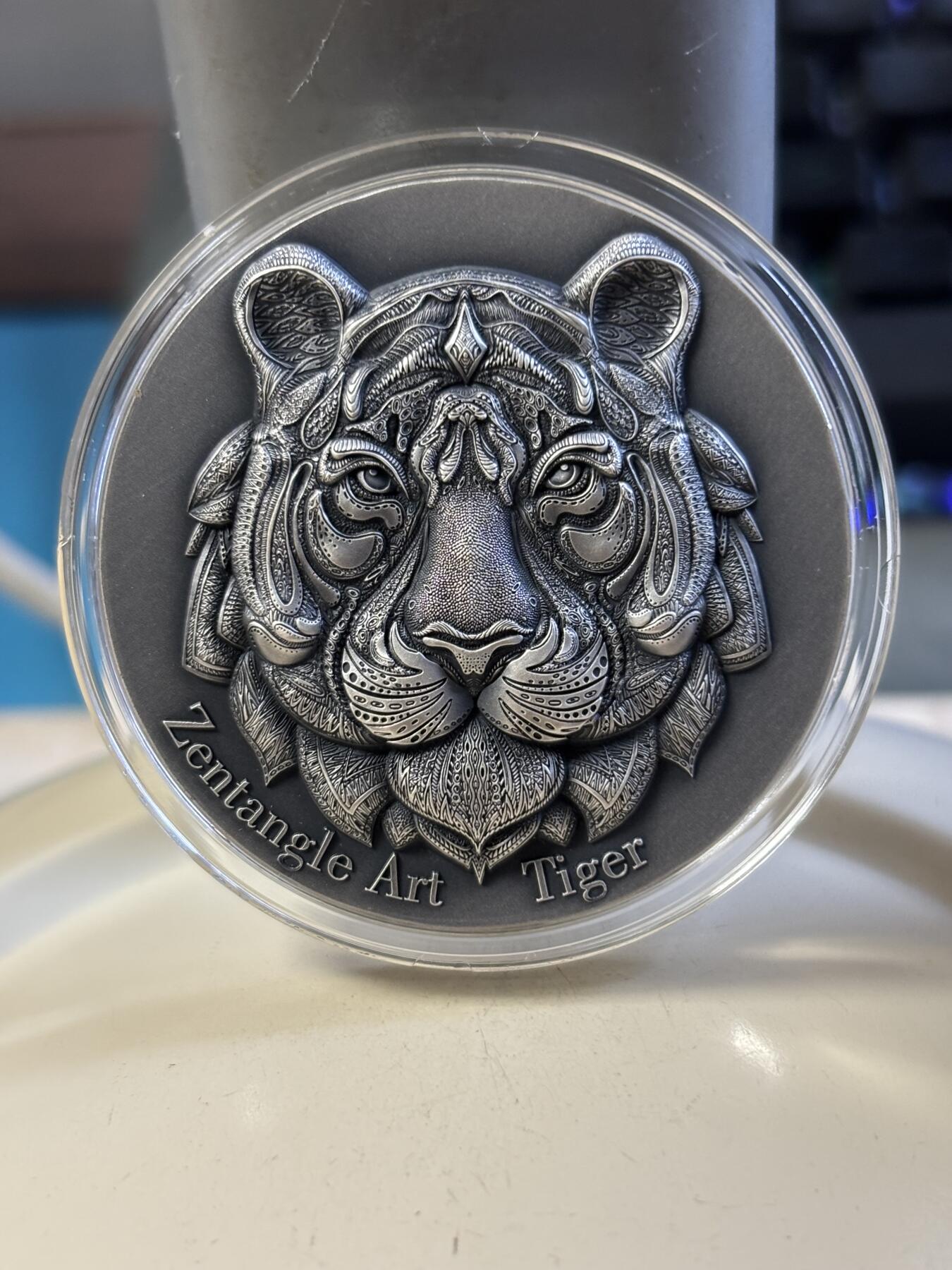 第181期拍卖 纽埃2021年曼陀罗艺术老虎2盎司高浮雕仿古银币，999银，发行量500枚