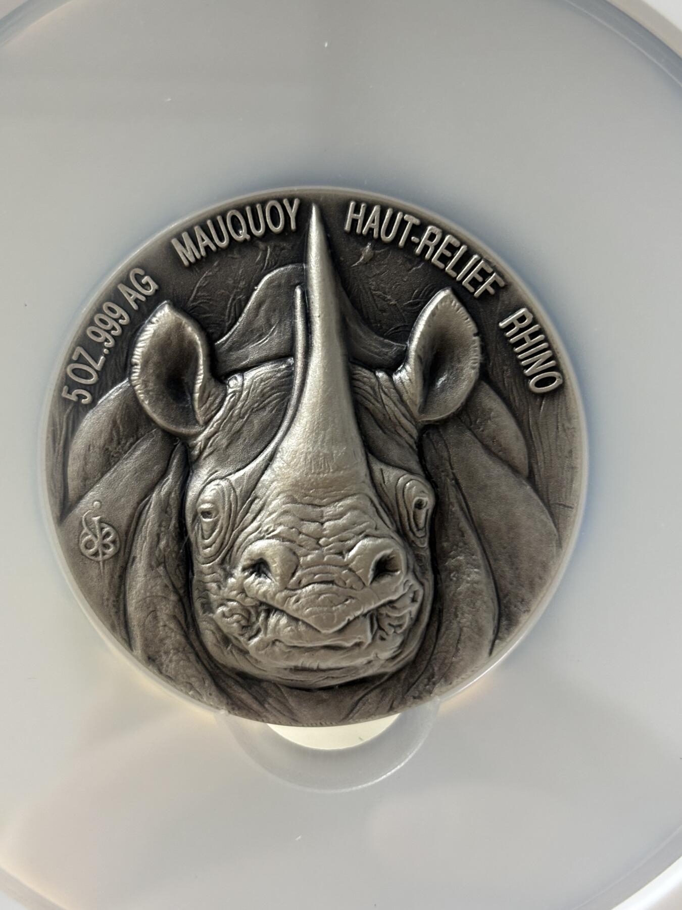 第181期拍卖 科特迪瓦2019年非洲五霸系列犀牛5盎司高浮雕银币NGC-MS70无原盒证书，999银