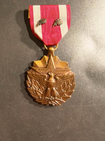 老王徽章第161期 - 美国功绩服务奖章    双铜棕榈勋饰    3次获得