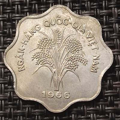 布加迪🐬～世界钱币(上海)🌾第 257 期 /  各国套币和散币 - 越南🇻🇳 1966年 5盾 原光好品