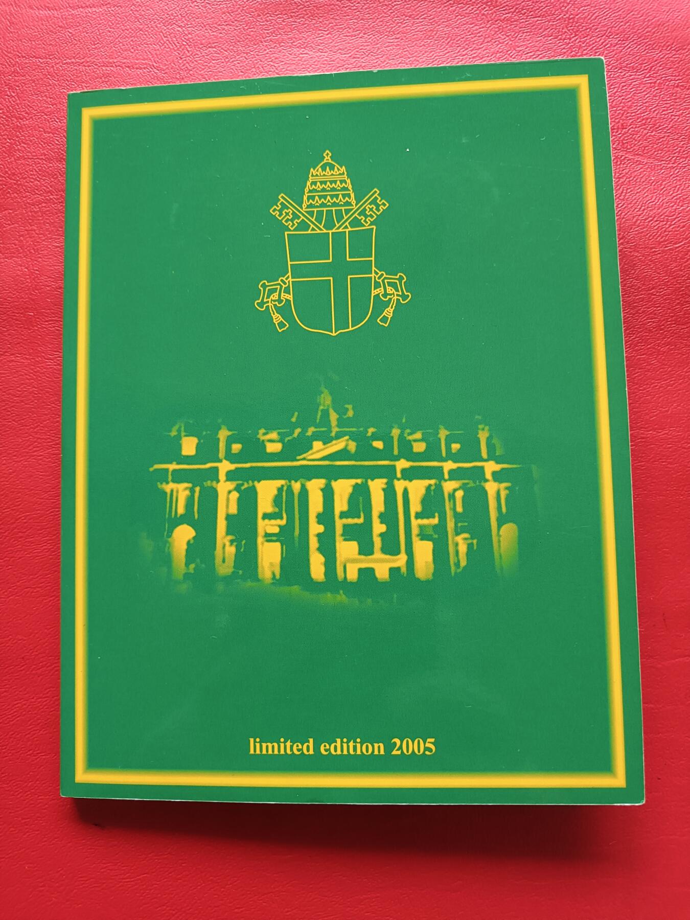 【云涧收藏】第七十七场 梵蒂冈2005年殴元样币原封套册