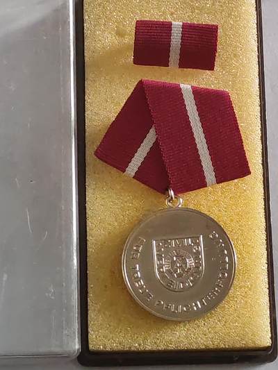 韵星假日拍卖第三十期 -- Rimey Holidays Auction 30 - 民主德国银级民防忠诚服务奖章 带原盒略