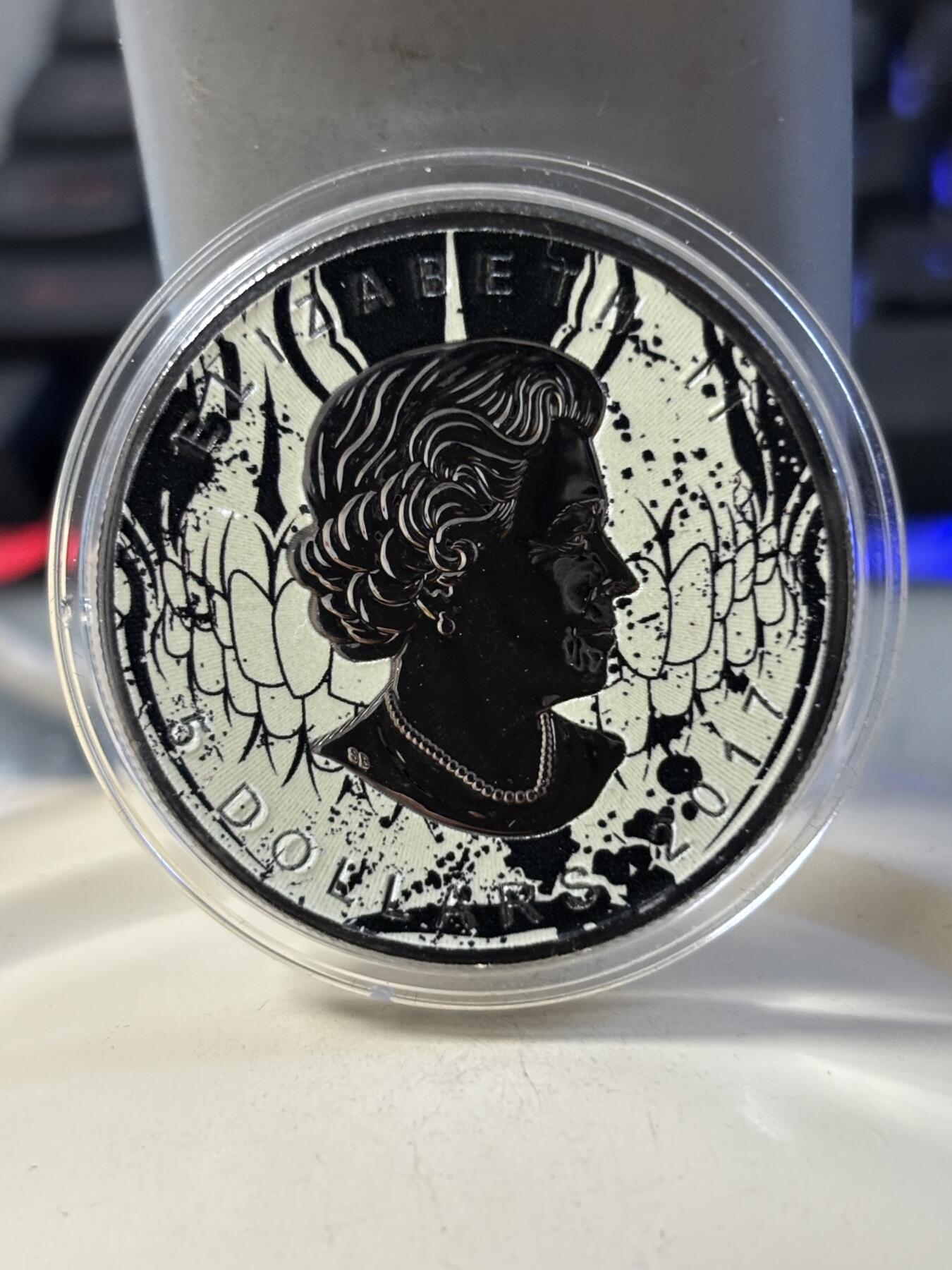 第181期拍卖 加拿大2017枫叶黑金帝国钌化骷髅1盎司黑钌银币，999银钌化，发行200枚