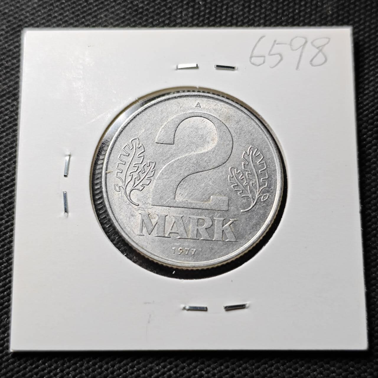 KK钱币收藏小铺  第365场  2月预留时间 周末发货  1977东德2马克 带光