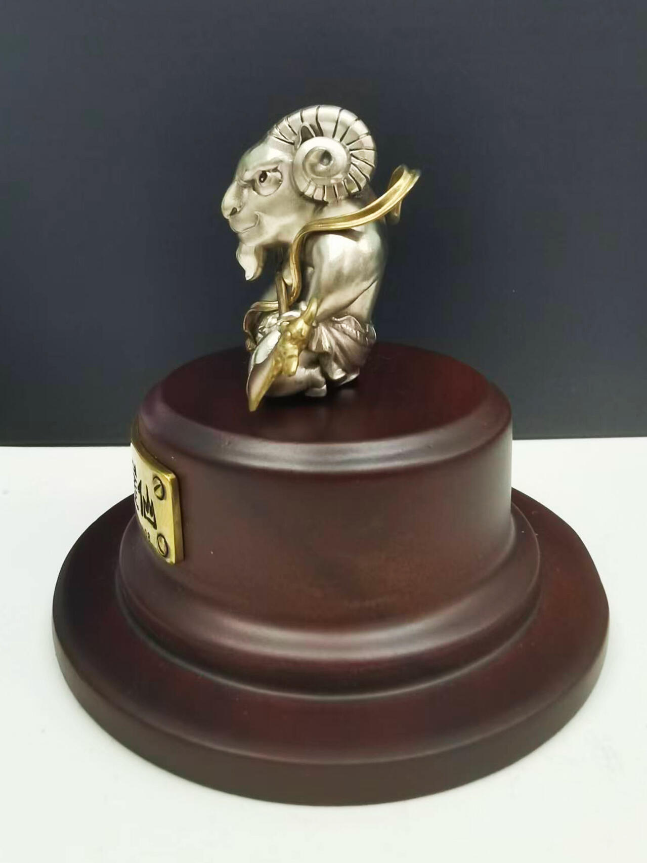 【ibox拍卖】 十二生肖手办寻主 十二生肖手办-羊