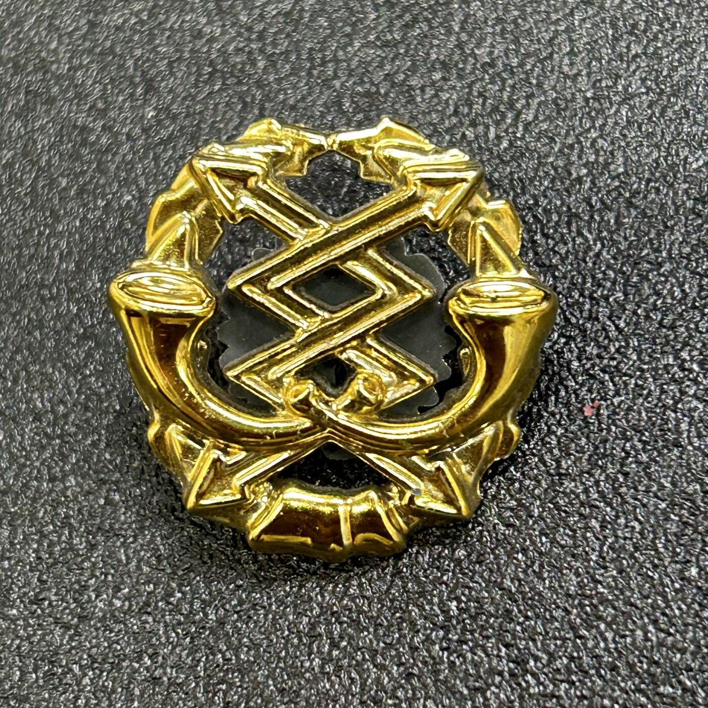 西秦中古拍卖第六十四期 匈牙利通信兵领章