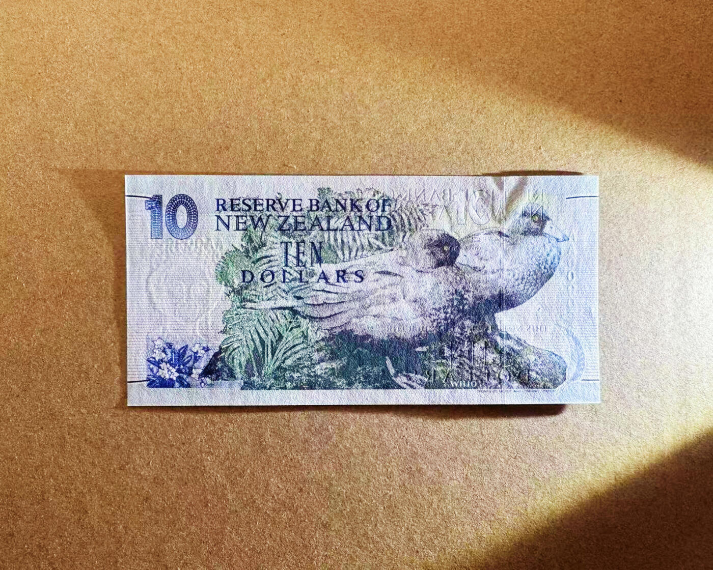 【Blue Auction】世界纸币精拍第746期——18级TOP拍卖/信誉/品质/专业/高效💫   【AA千位小号无47】新西兰 纸质版10元 全新UNC