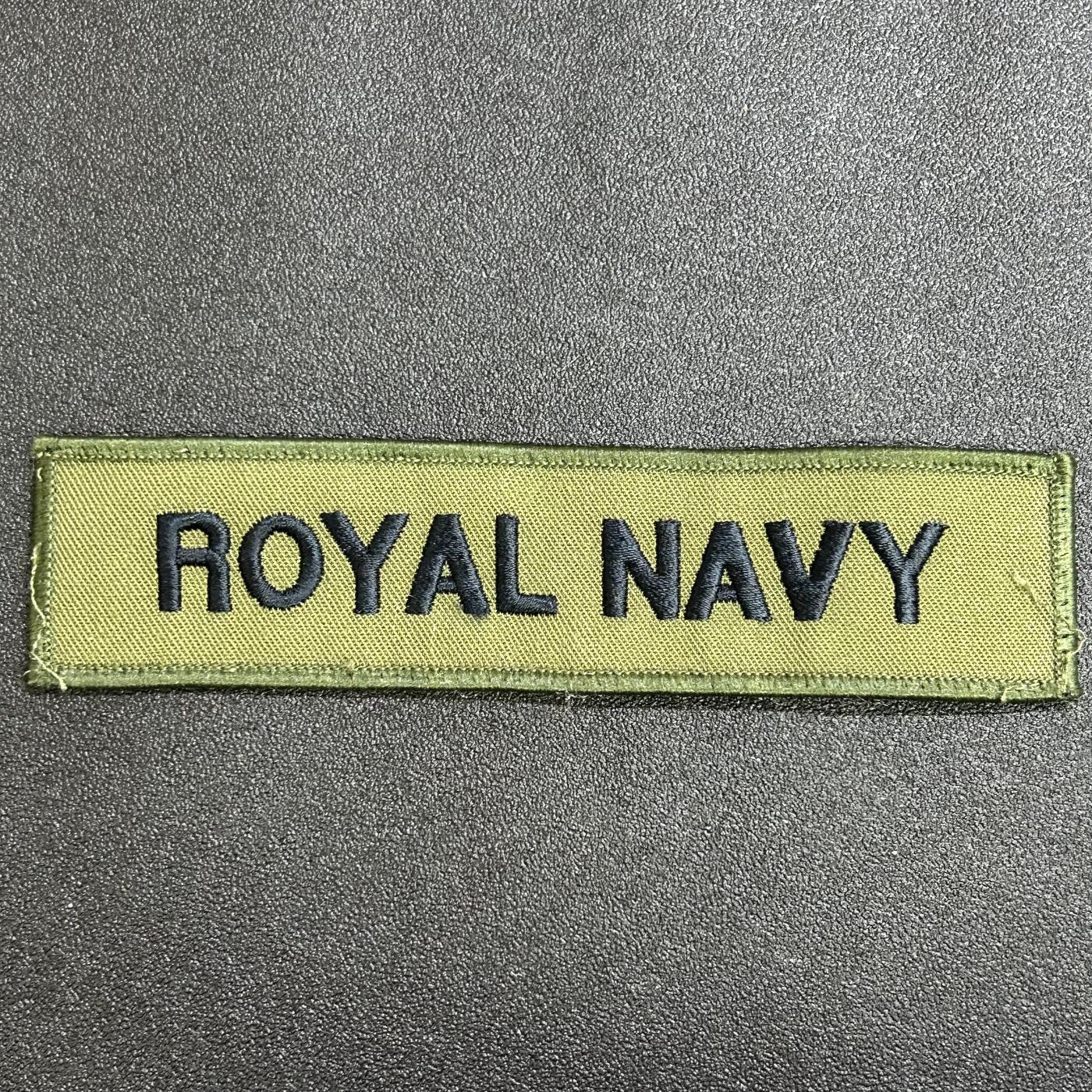 西秦中古拍卖第六十四期 英国皇家海军胸标