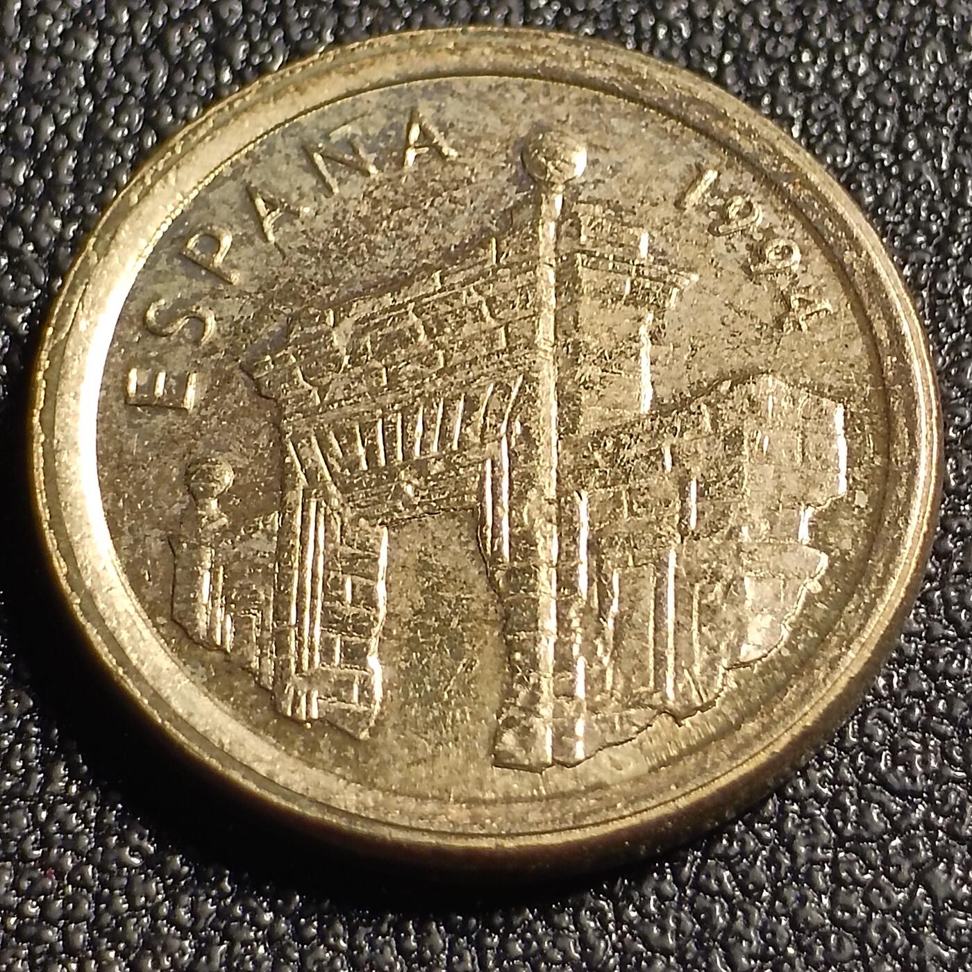 泉币菌-第128场-精品福利场(115场之后的本周末发货，感谢理解) 较少品钟 舞蹈者西班牙5比赛塔黄铜纪念币17.5毫米3克