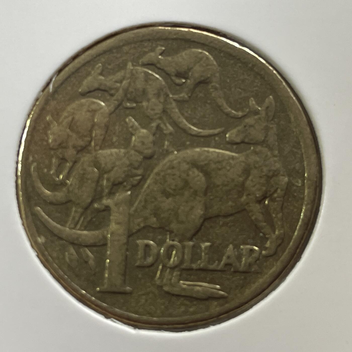 【澳大利亚硬币】限时专场（1澳元 ~4.6557人民币 ） 2004年1澳元著名袋鼠币一枚  【17】