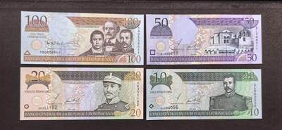 北京马甸外国币专卖第146期，外国纸币币专场，陆续上拍，欢迎关注 - 多米尼加纸币4张全新