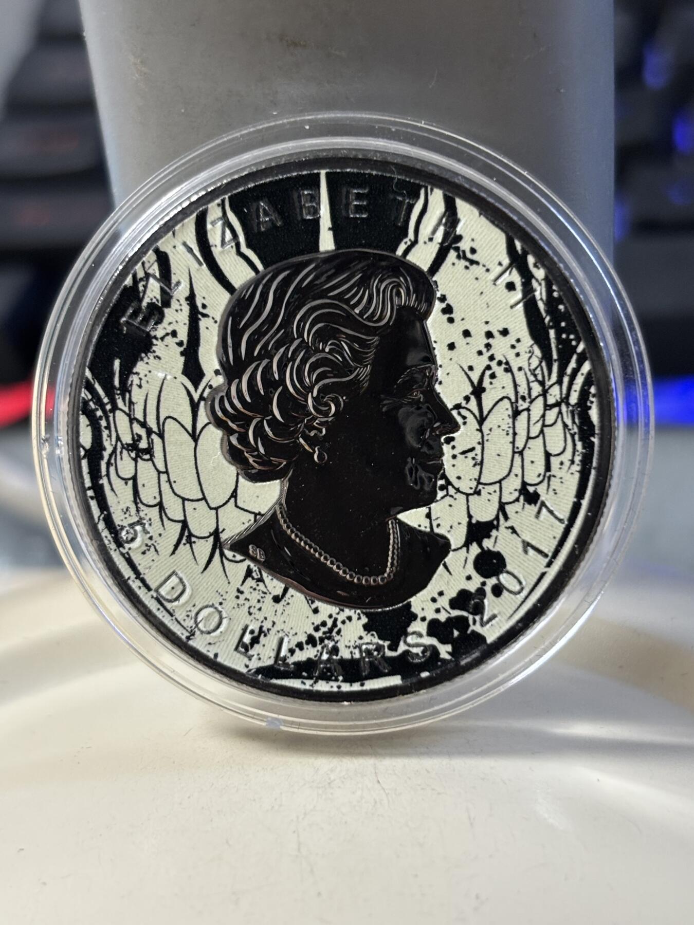 第181期拍卖 加拿大2017枫叶黑金帝国钌化骷髅1盎司黑钌银币，999银钌化，发行200枚