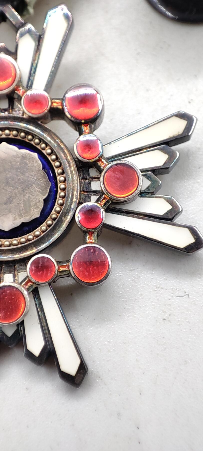 红色经典收藏拍卖专场第29期 勿忘国耻勿忘历史  六等瑞宝 带原盒略章 银质 七宝烧完好无损