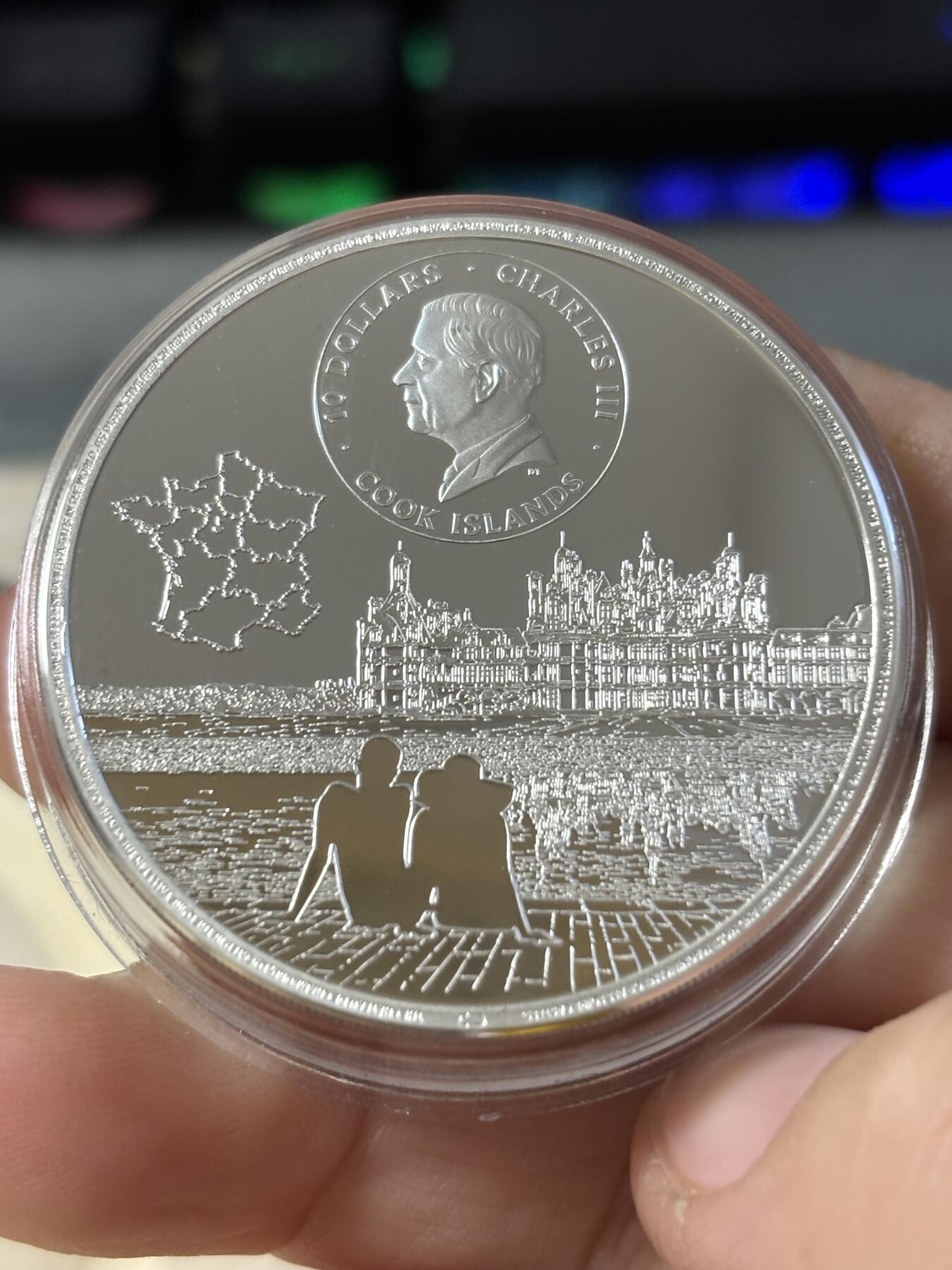 第181期拍卖  库克2024年法国香宾城堡超高浮雕彩色2盎司银币，9999银，发行1000枚，