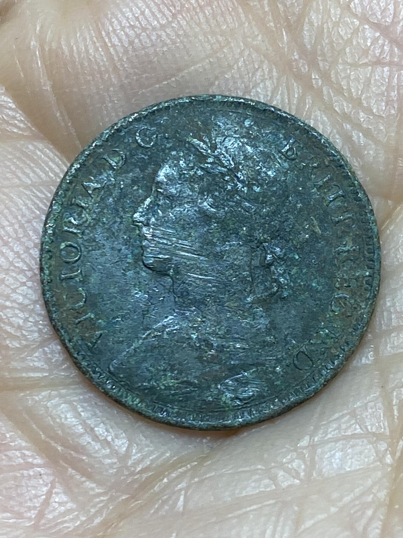 2025年第一百二十四场(总第一百五十场）外国好品散币(免佣金) 英国🇬🇧1885年1法新(维多利亚女王中年桂冠第三版)