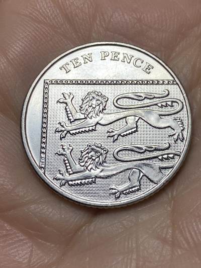 2025年第一百二十四场(总第一百五十场）外国好品散币(免佣金) - 英国🇬🇧2015年10便士(伊丽莎白二世老年)