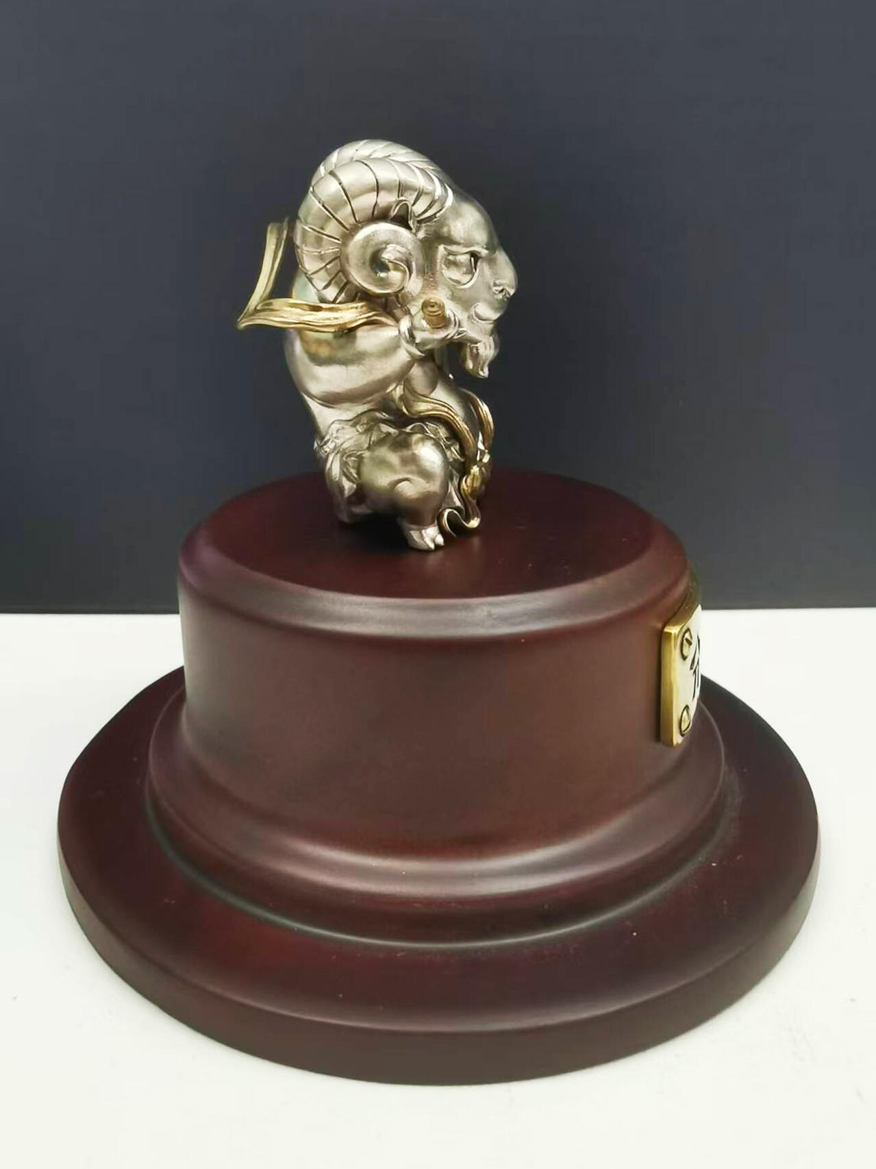 【ibox拍卖】 十二生肖手办寻主 十二生肖手办-羊