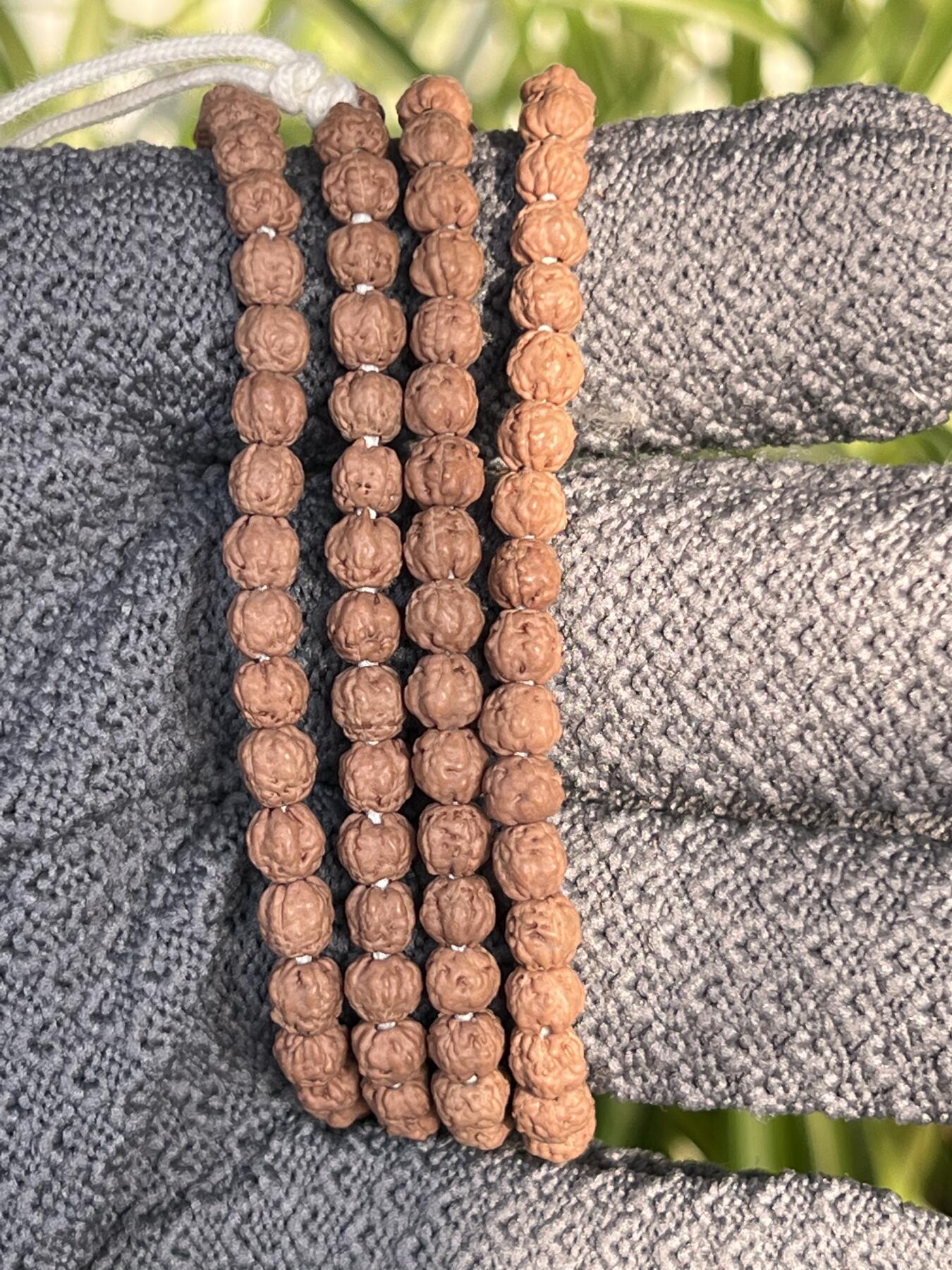 零元拍：NO.8 五爪金龙小佛手长串5MM左右，非常容易变红，坊间人称三日红，很容易有盘玩成就感。图8是我自己盘玩效果