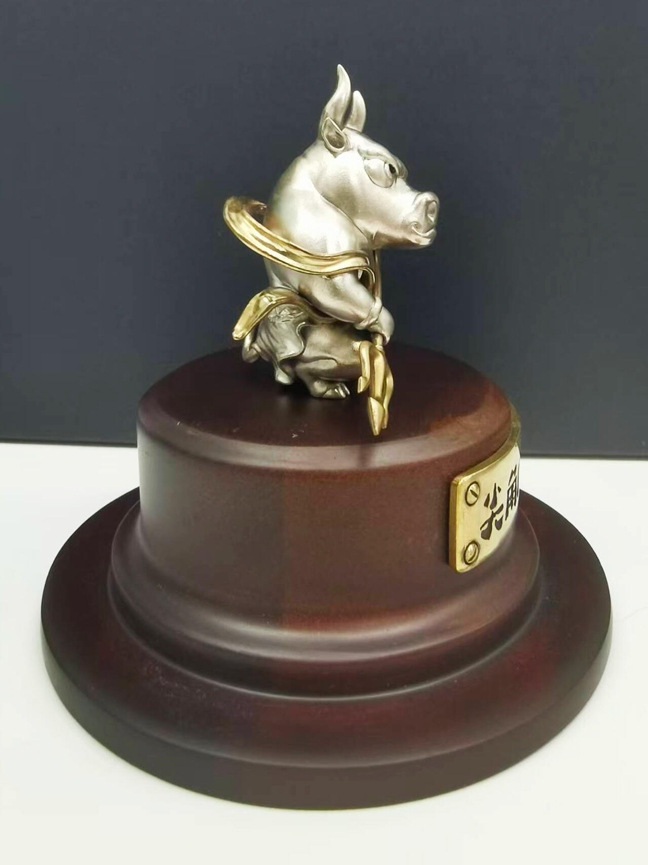 【ibox拍卖】 十二生肖手办寻主 十二生肖手办-牛