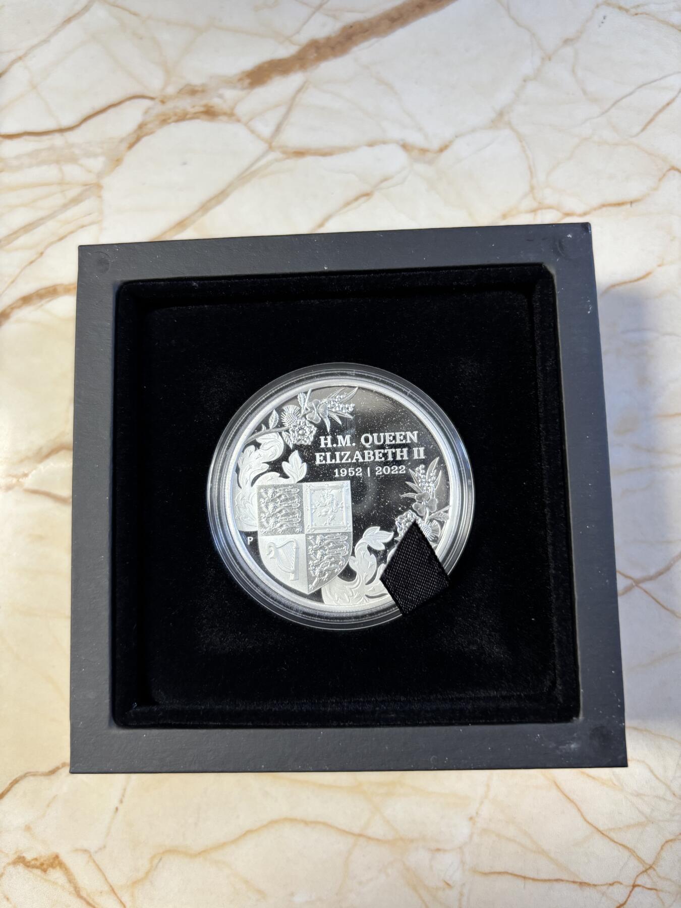 第181期拍卖 澳大利亚2022年伊丽莎白二世女王白金禧年纪念银币,9999银，发行5000枚