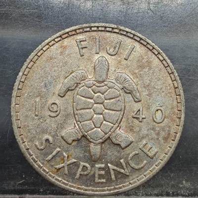 【淘币小摊】实时拍第七百八十九拍   散币场   满百包邮可预留二周 每周一统一发货   - 斐济1940年乔治六世6便士银币