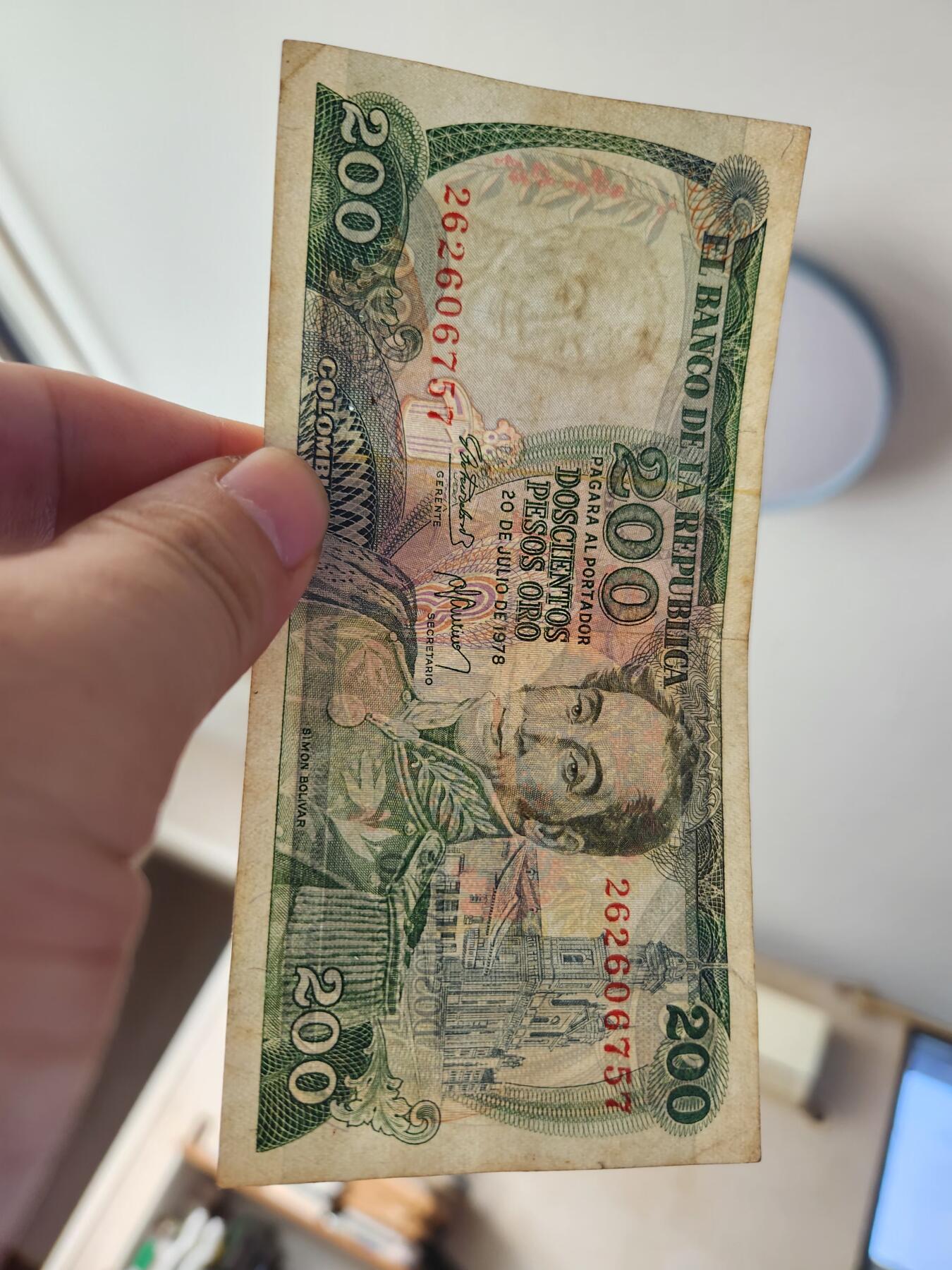 11月8号晚上8点 外国纸币自动截拍第53场 哥伦比亚1978年200原票