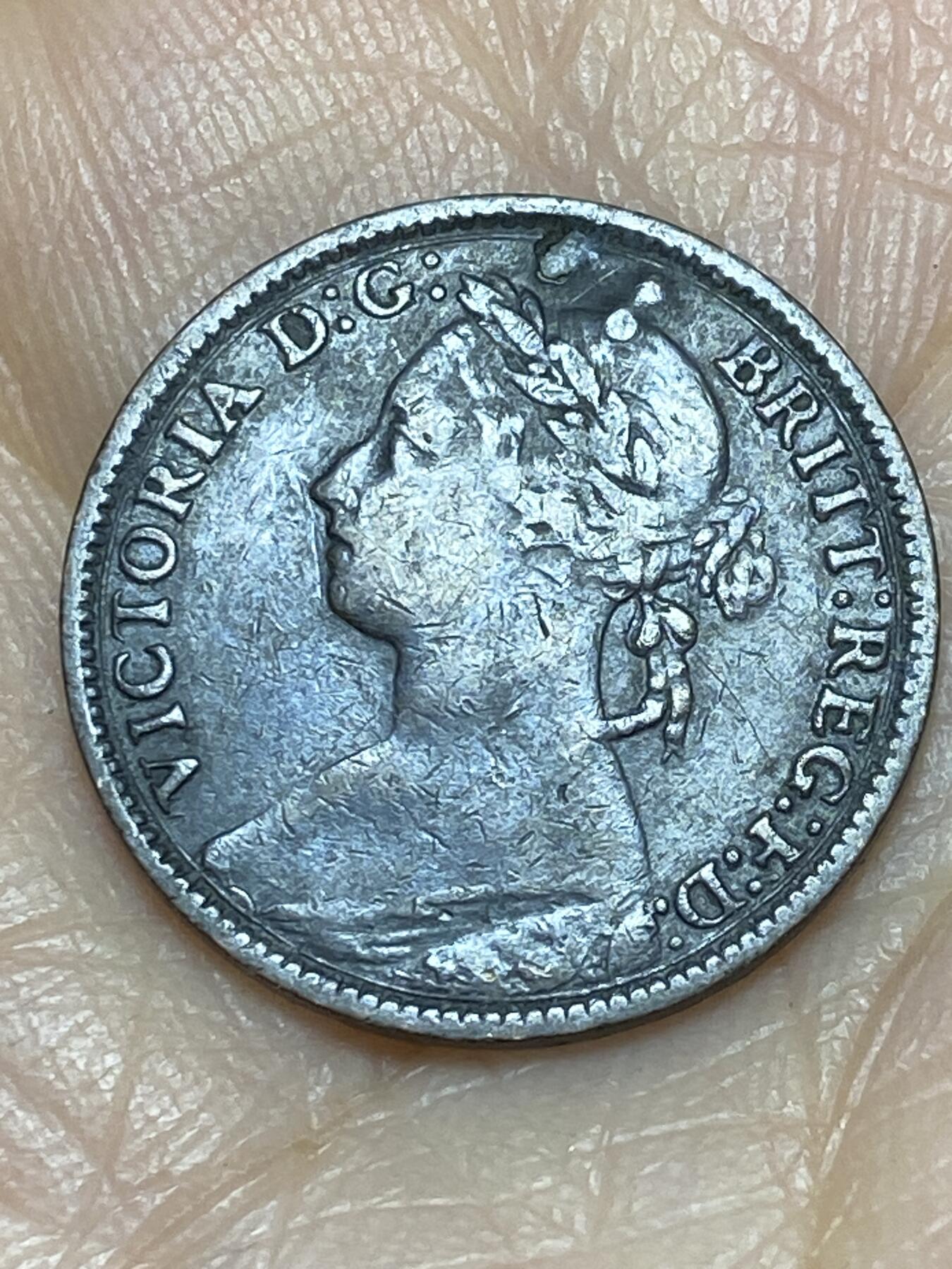 2025年第一百二十四场(总第一百五十场）外国好品散币(免佣金) 英国🇬🇧1882年1法新(维多利亚女王中年桂冠第三版)