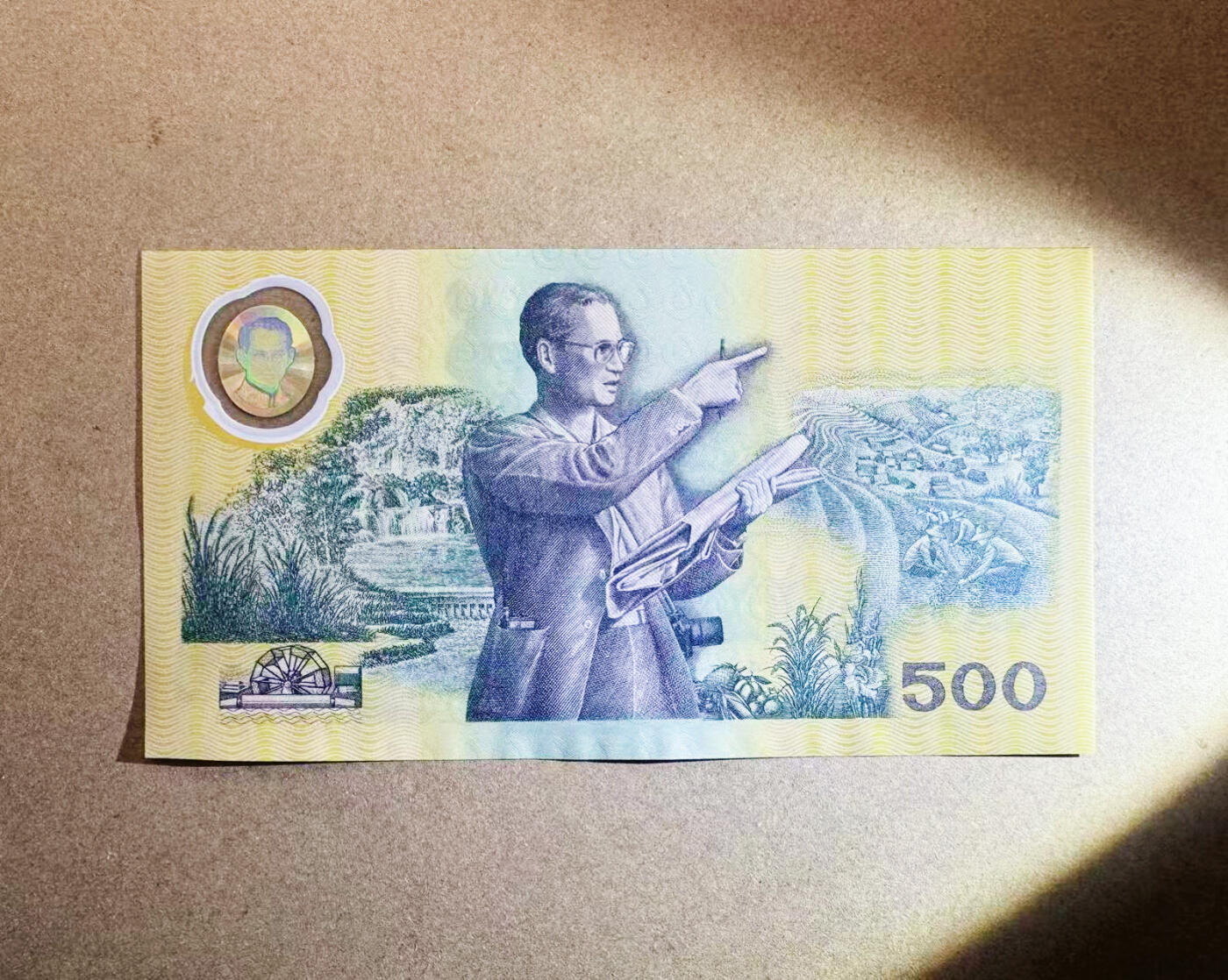 【Blue Auction】世界纸币精拍第746期——18级TOP拍卖/信誉/品质/专业/高效💫 【倒置号 带册】泰国 500铢 塑料钞 全新UNC