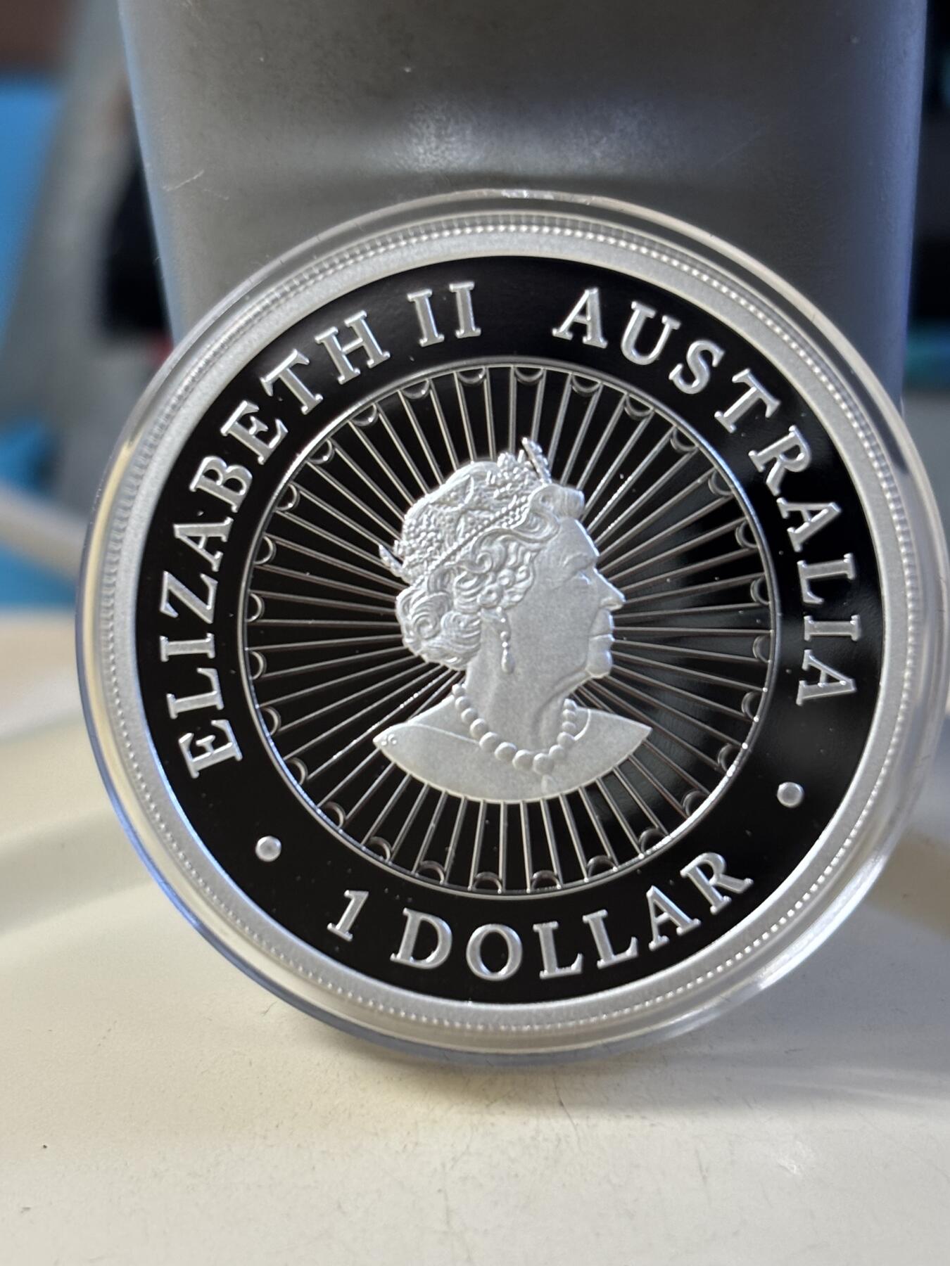 第181期拍卖 澳大利亚2022年南大陆3澳洲鸟类镶嵌蓝色云母1盎司银币，999银，发行5000枚