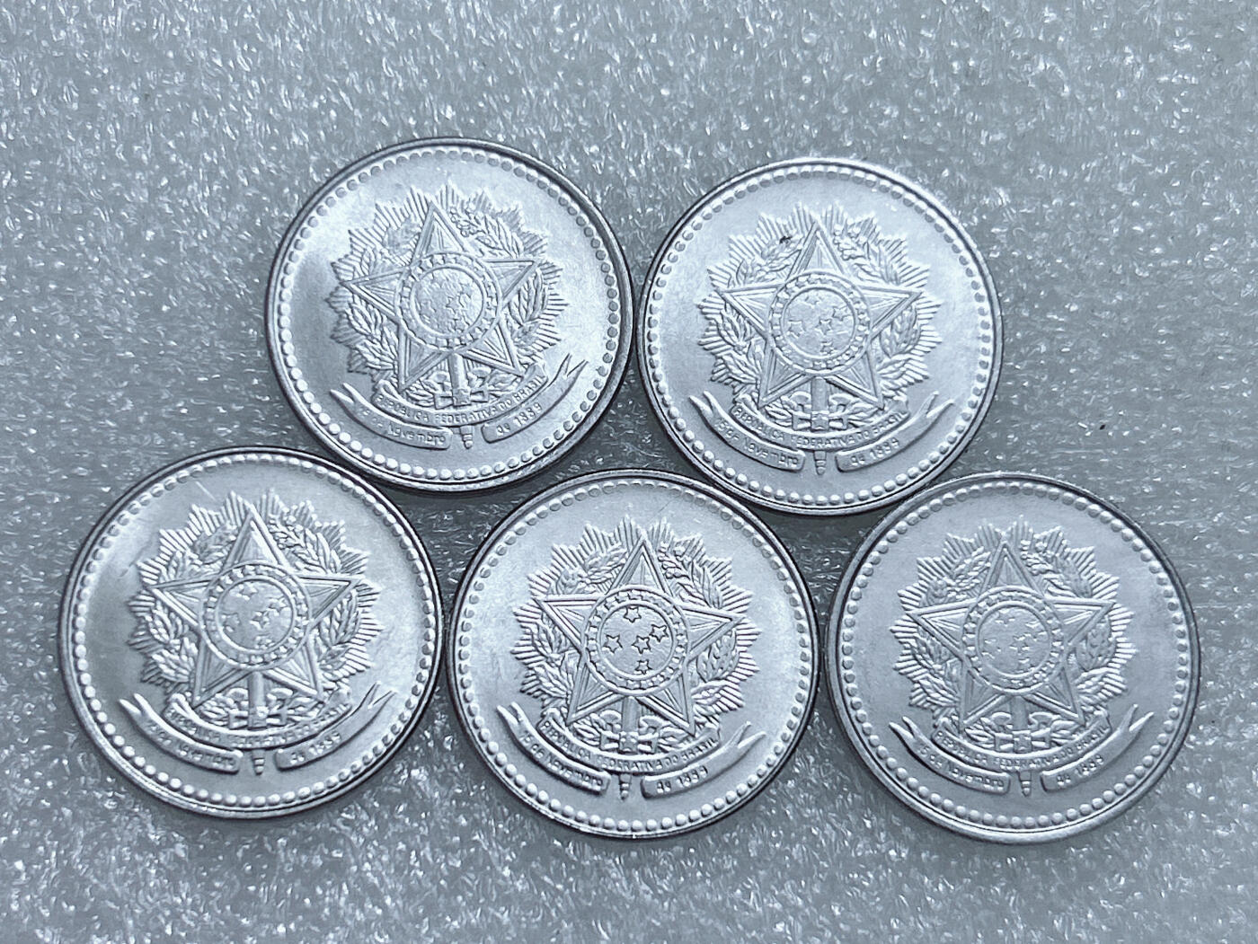 第一海外回流一元起拍收藏 散集专场  第262期 巴西1988年10克鲁塞罗不锈钢币 5枚 原光美品