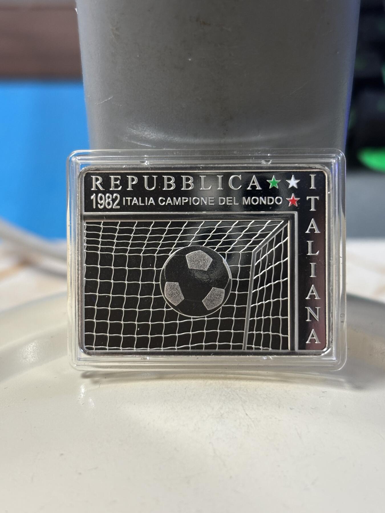 第181期拍卖 意大利2022年足球名将保罗·罗西夺冠40周年银币，925银，18克，发行6000枚