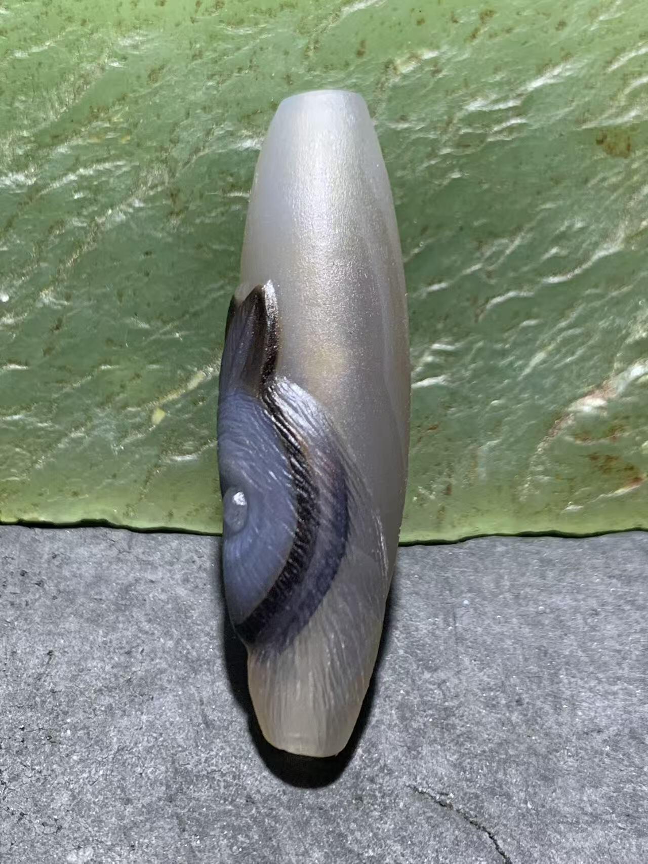 精美亚光高玉化海洋玉髓手工俏色巧雕兔飞猛进桶珠一个