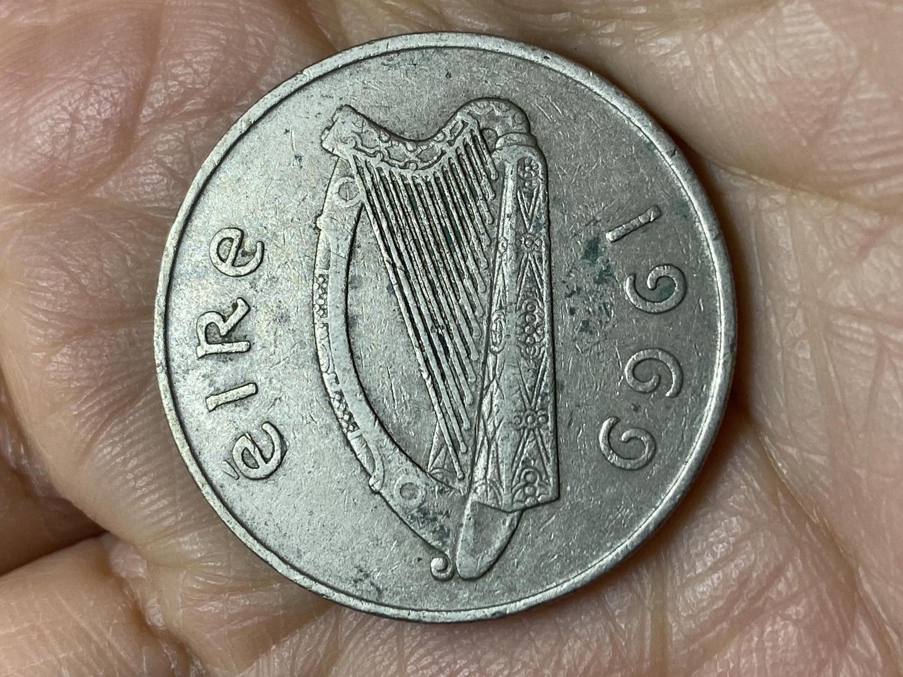 2025年第一百二十三场(总第一百四十九场）外国好品散币(免佣金) 爱尔兰🇮🇪1969年10便士(共和国时期第二套第一版)