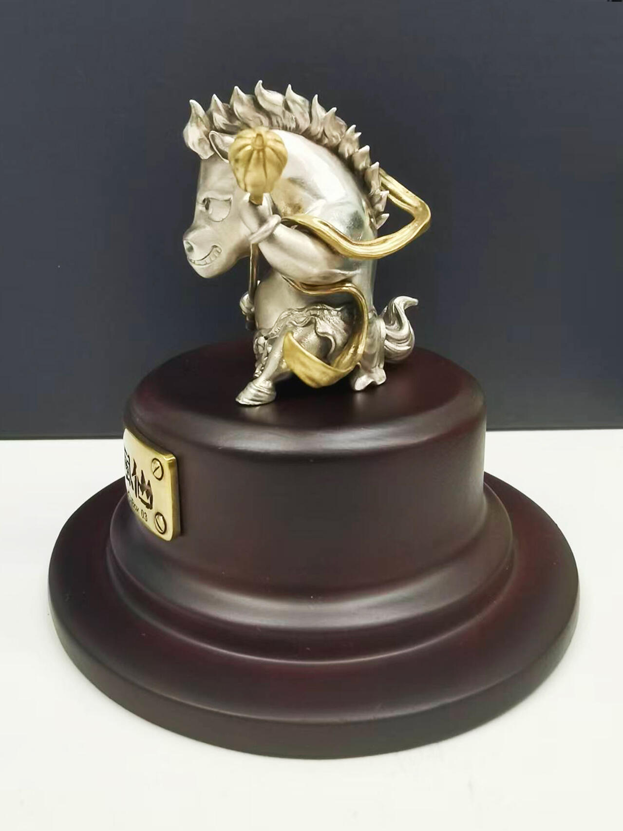 【ibox拍卖】 十二生肖手办寻主 十二生肖手办-马