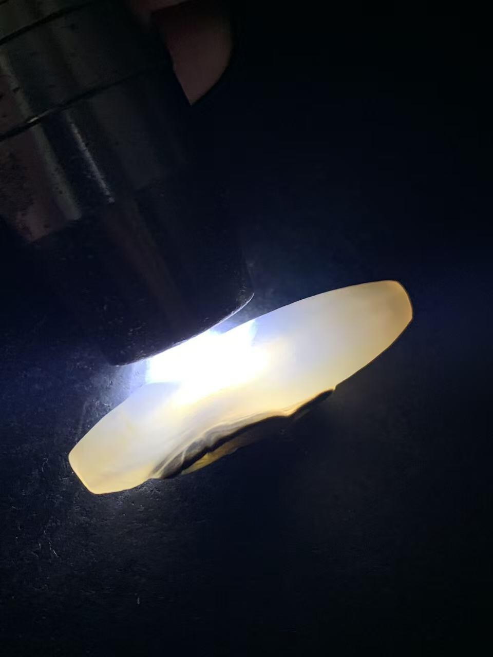 精美亚光高玉化海洋玉髓手工俏色巧雕兔飞猛进桶珠一个