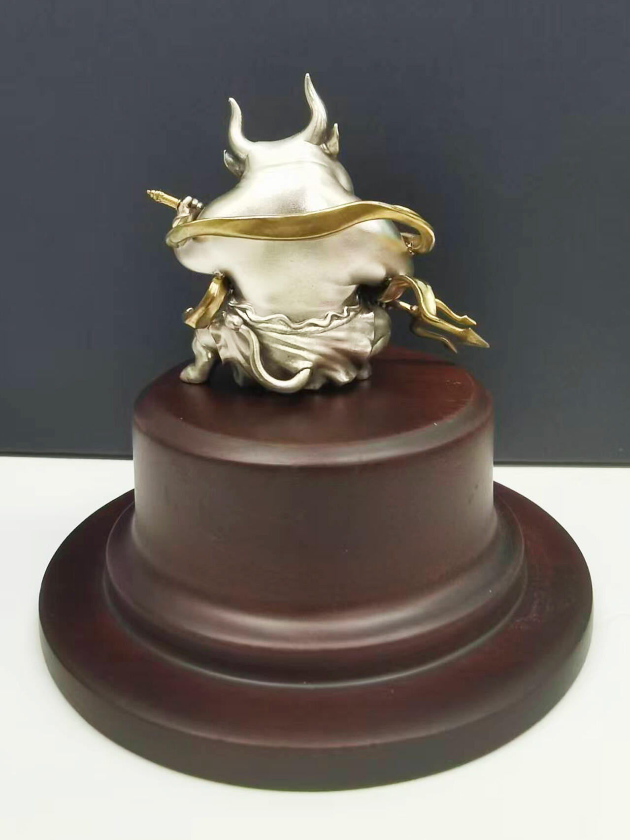 【ibox拍卖】 十二生肖手办寻主 十二生肖手办-牛