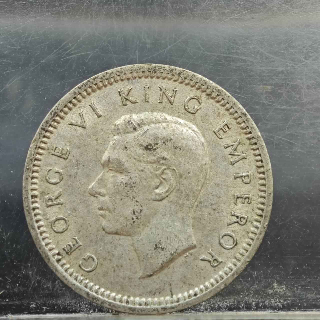 【淘币小摊】实时拍第七百八十九拍   散币场   满百包邮可预留二周 每周一统一发货   新西兰1943年乔治六世3便士银币